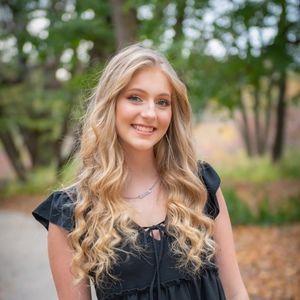 Meet your Posher, Brooke